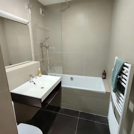 3 Personnes Quartier Chartrons Avec Climatisation * 波尔多